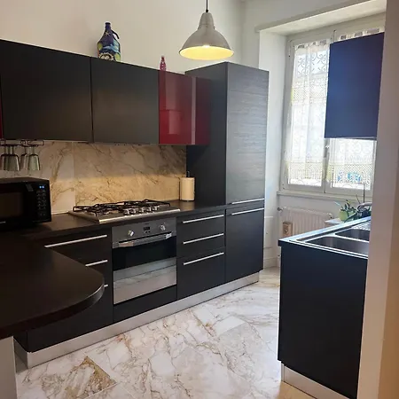 Traditional Appartamento Roma